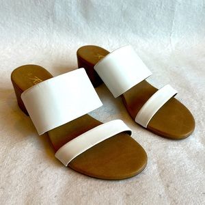 NWOT Rebels White Slip On Block Heel Sandals size 39